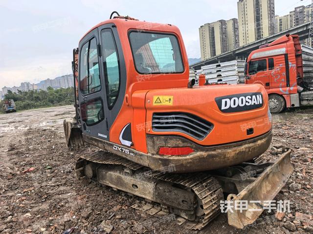 右后45（整機外觀）