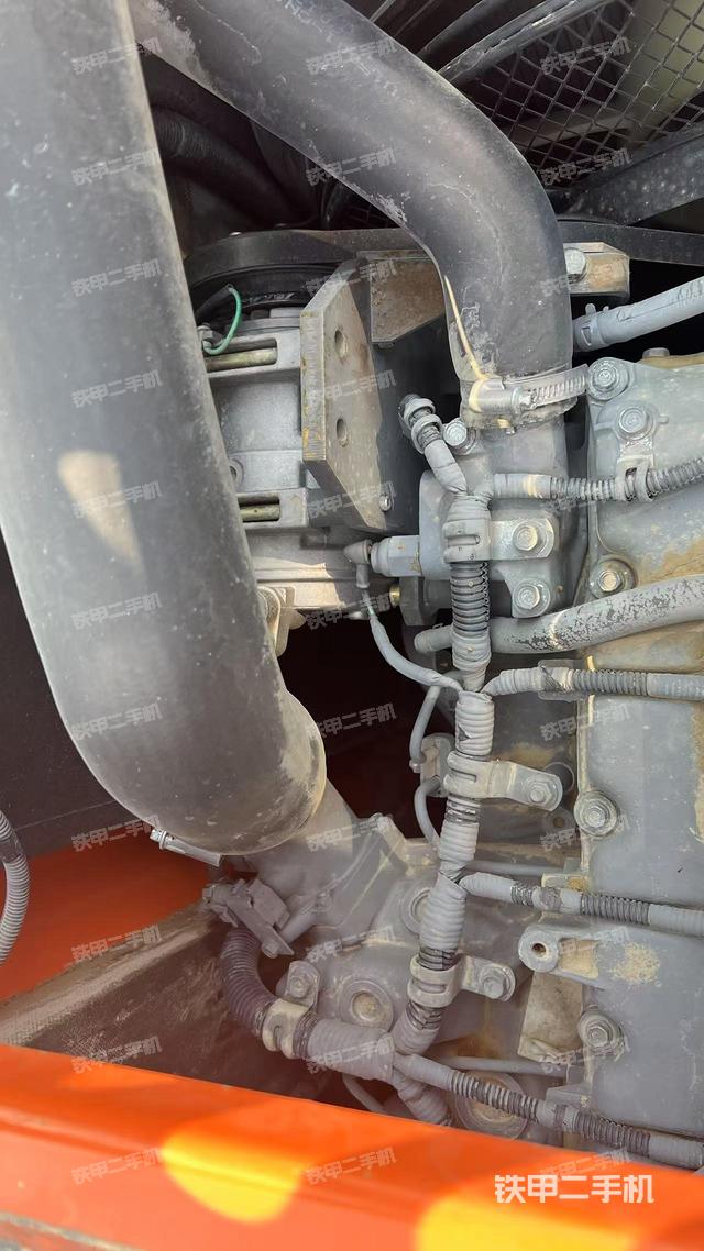 氣門室蓋螺絲特寫(上車部件) 氣門室蓋螺絲特寫(上車部件)