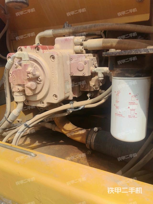 液壓泵斜45?右（大件艙室）