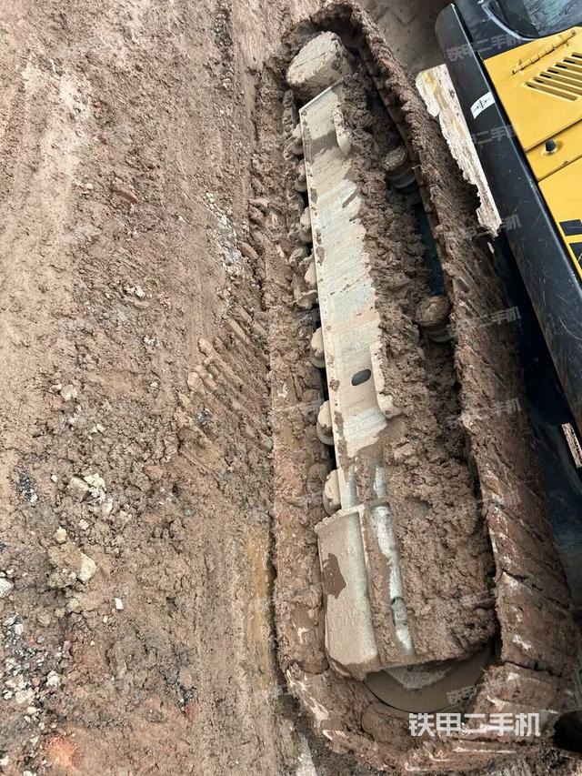 左側(cè)履帶整體?（行走機構(gòu)）