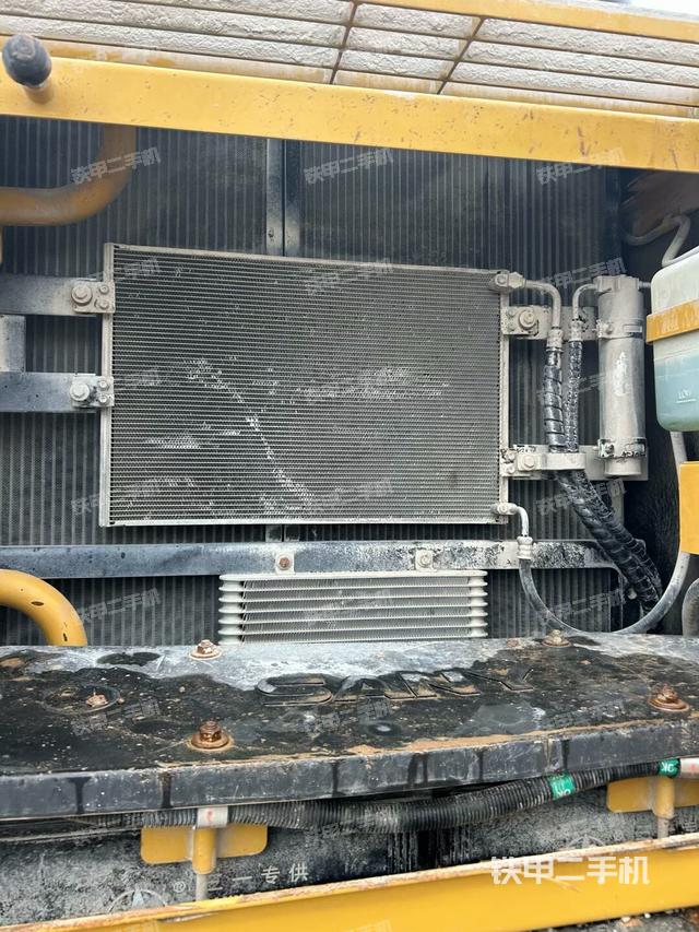 散熱器正面（大件艙室）