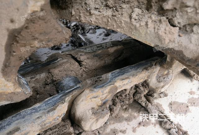 左托鏈輪和鏈筋（行走機構(gòu)）