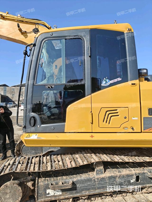 駕駛室正側(cè)（駕駛室部分）