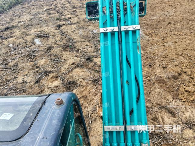 大臂背部俯视（工作和回转装置）