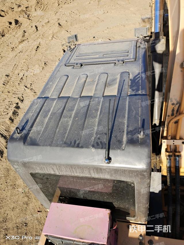 駕駛室頂部（整機(jī)外觀）