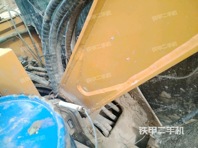 大臂根部?斜（工作和回轉(zhuǎn)裝置）