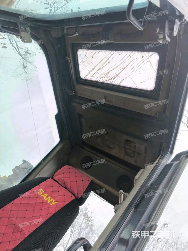 駕駛室頂部（整機(jī)外觀）