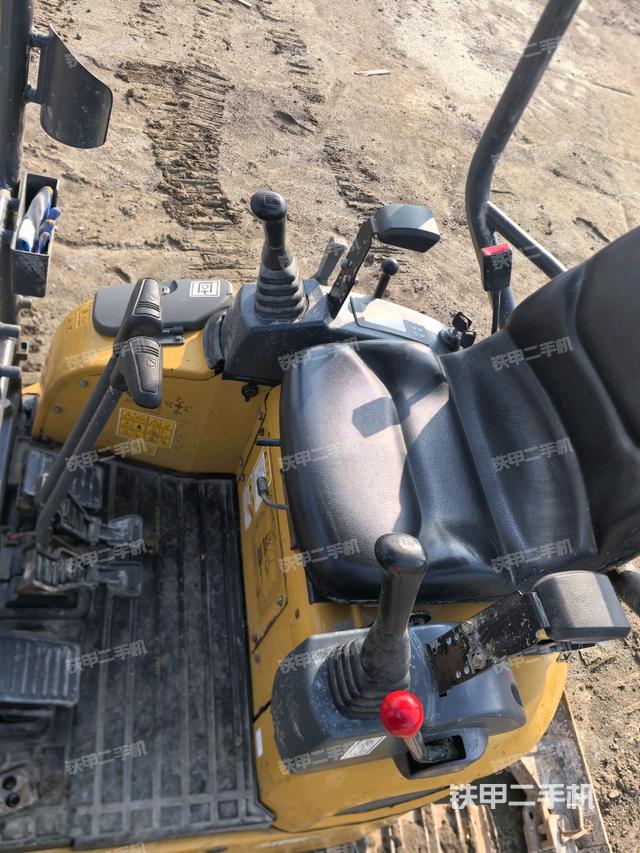 座椅左側(cè)控制臺(tái)/音響/含左手柄（駕駛室部分）