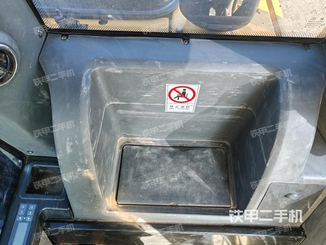 座椅后部（駕駛室部分）