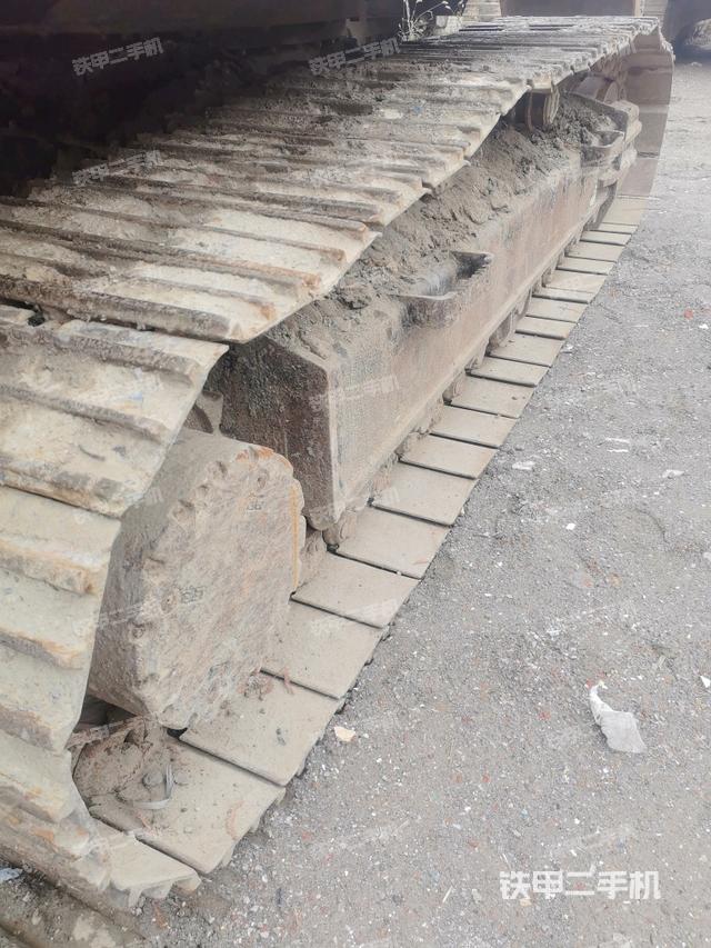 右側(cè)履帶整體（行走機構(gòu)）