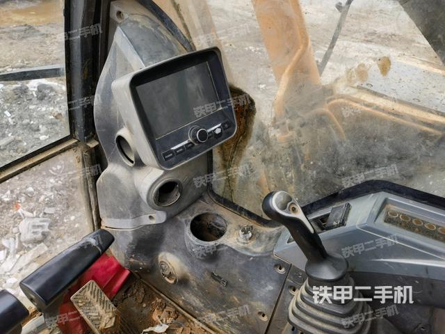 顯示屏?(駕駛室部分) 顯示屏?(駕駛室部分)