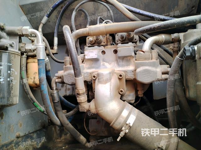 液壓泵斜45?左（大件艙室）