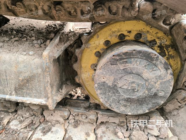 左驅(qū)動輪（行走機(jī)構(gòu)）