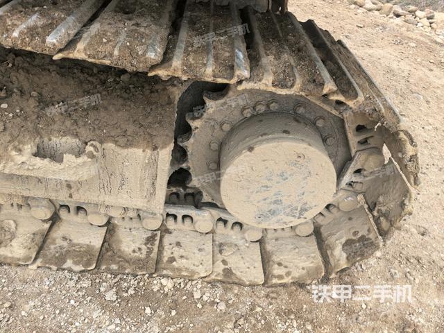 左驅(qū)動(dòng)輪（行走機(jī)構(gòu)）