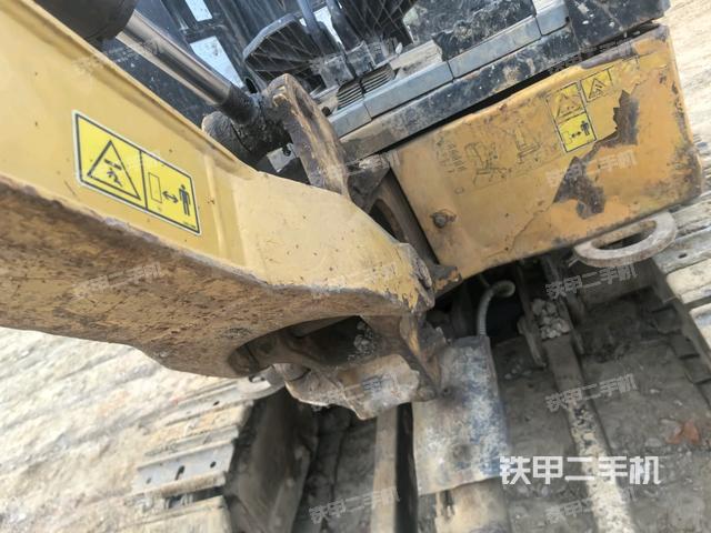 大臂根部?斜（工作和回轉(zhuǎn)裝置）