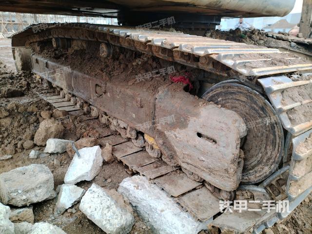 左側履帶整體?（行走機構）