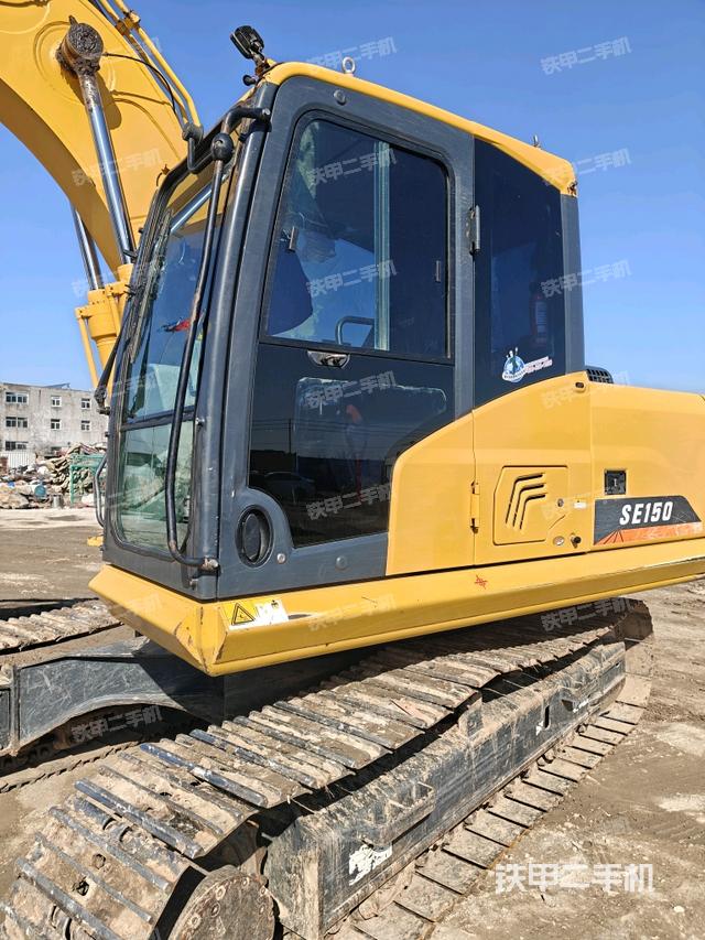 駕駛室左前45度（駕駛室部分）