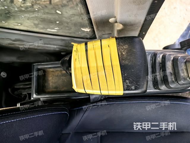 座椅左側(cè)控制臺(tái)/音響/含左手柄(駕駛室部分) 座椅左側(cè)控制臺(tái)/音響/含左手柄(駕駛室部分)