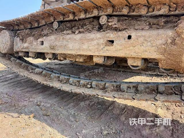 单侧履带整体（整机外观）