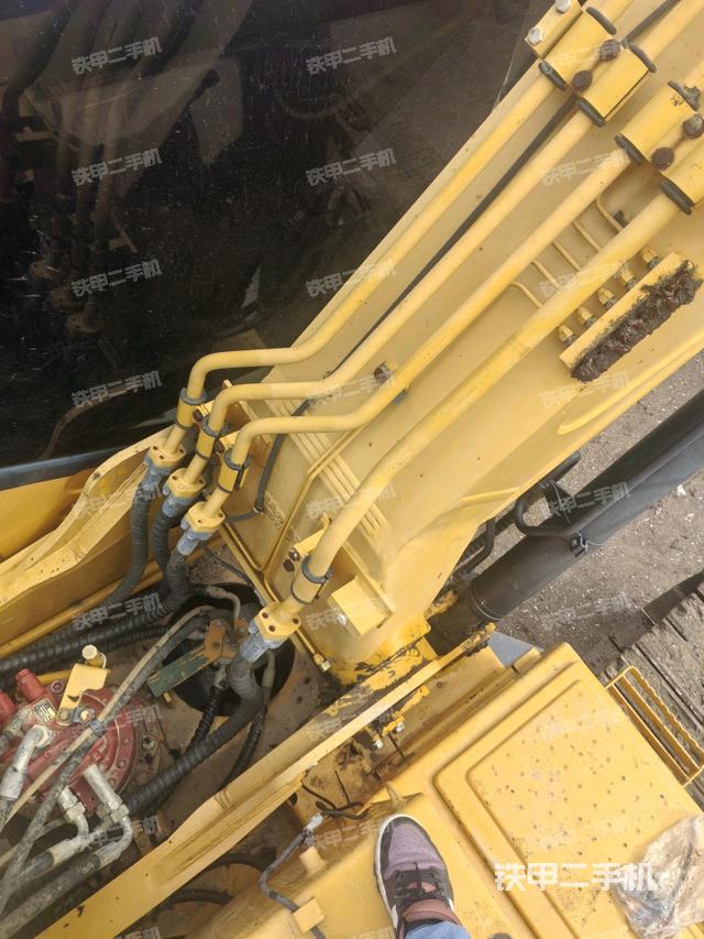 大臂背部俯視（工作和回轉(zhuǎn)裝置）