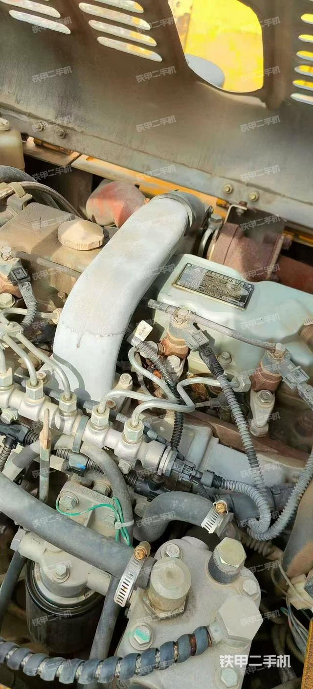 發(fā)動(dòng)機(jī)室（上車部件）