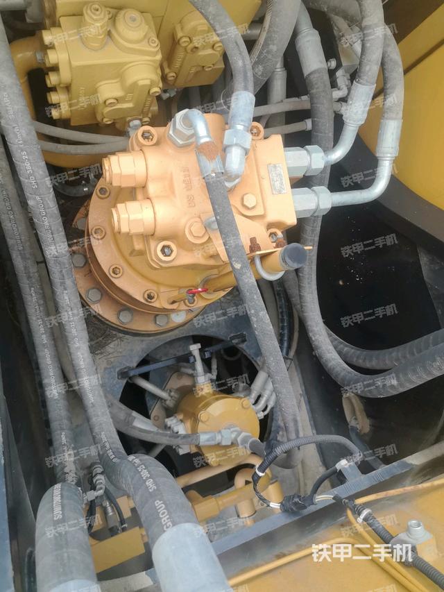 回轉(zhuǎn)馬達（上車部件）