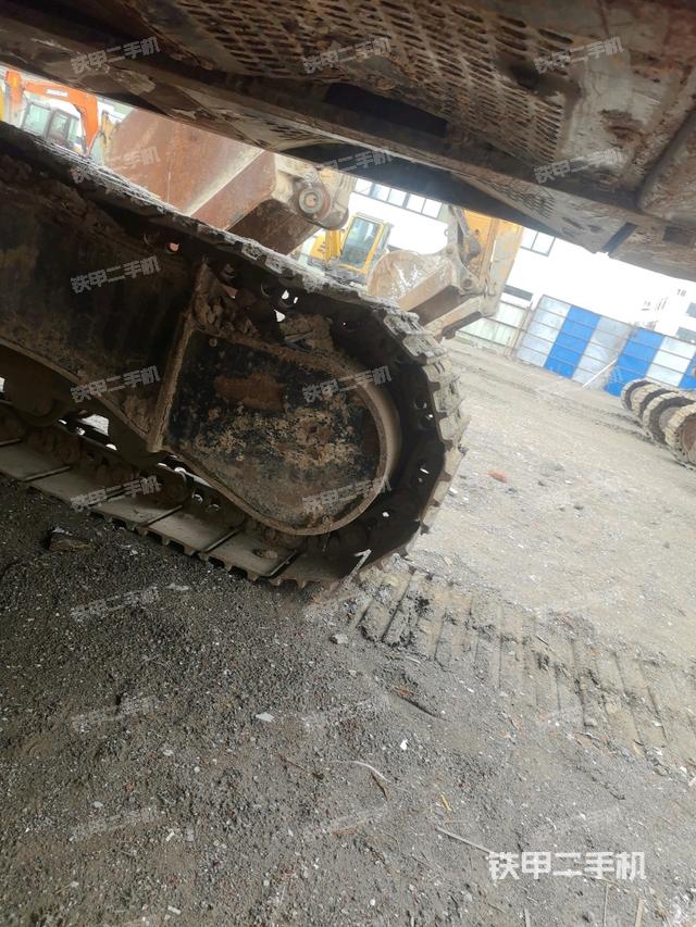 右側(cè)行走馬達蓋板（行走機構(gòu)）