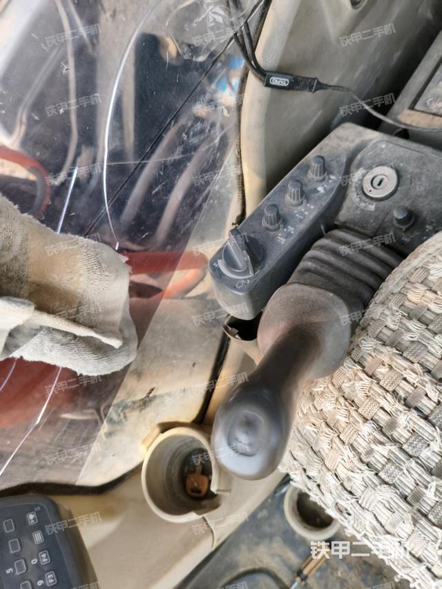 駕駛室整體（整機(jī)外觀）