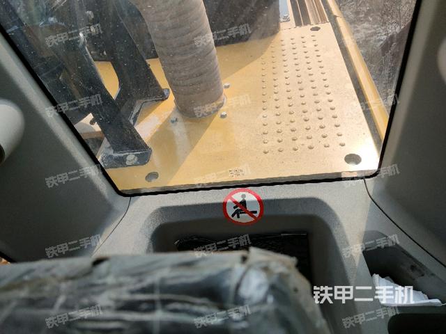 座椅后部（驾驶室部分）