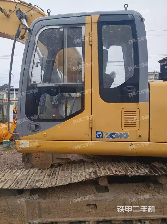 駕駛室整體（整機(jī)外觀）