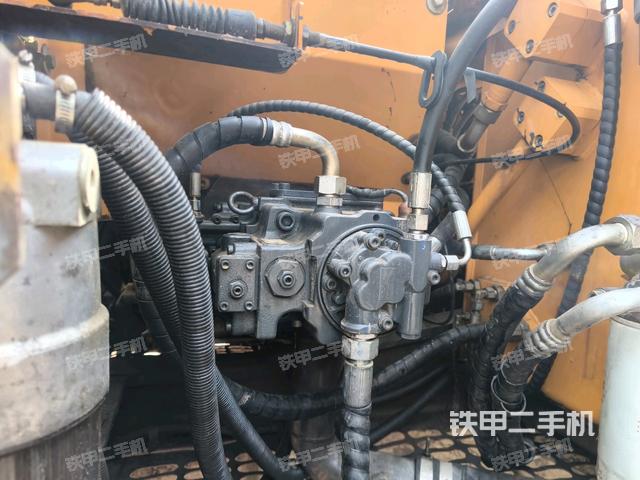 液壓泵斜45?左(大件艙室) 液壓泵斜45?左(大件艙室)