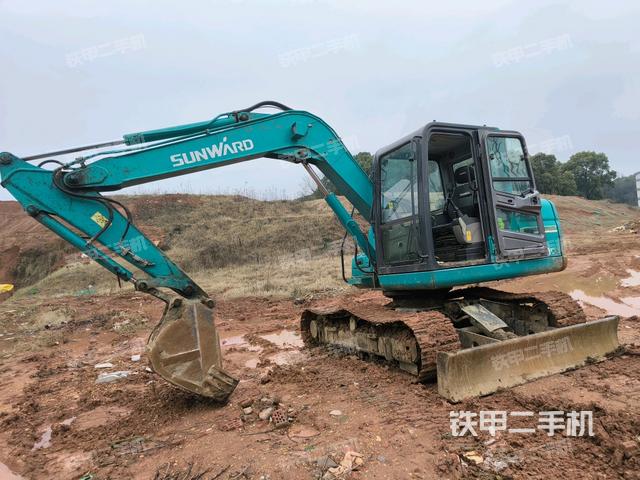 整機右后45°(整機外觀) 整機右后45°(整機外觀)
