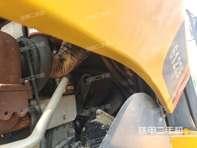 柴油泵全景（壓路機發(fā)動機艙）