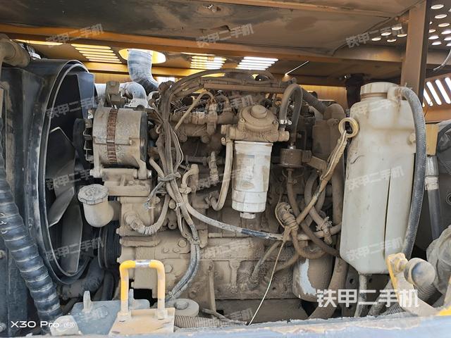 發(fā)動機(jī)整體俯視(整機(jī)外觀) 發(fā)動機(jī)整體俯視(整機(jī)外觀)