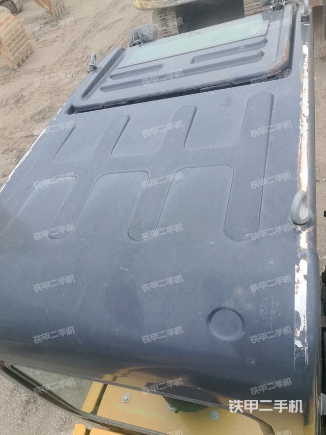 駕駛室頂部俯視（上車部件）