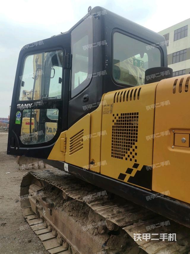 駕駛室左后45度（駕駛室部分）