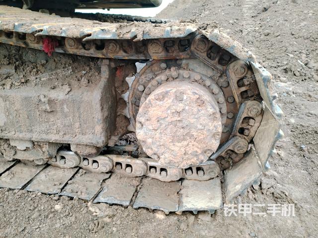 右驅(qū)動輪（行走機構）