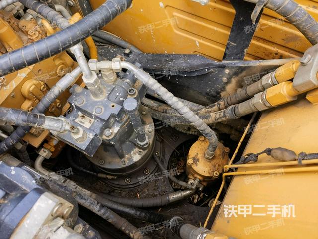 回轉(zhuǎn)馬達(dá)（上車部件）