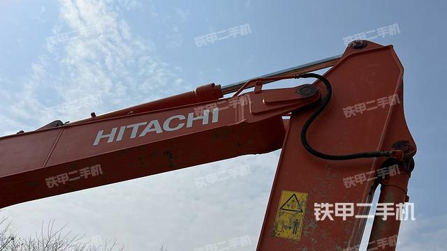 小臂整體左后(工作和回轉(zhuǎn)裝置) 小臂整體左后(工作和回轉(zhuǎn)裝置)