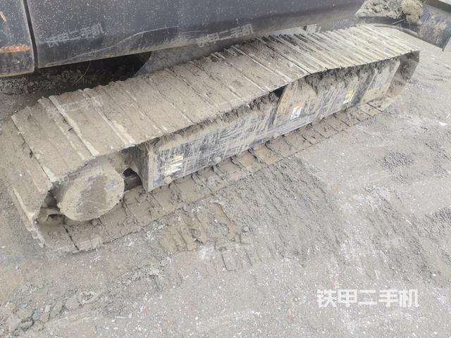 右側(cè)履帶整體?（行走機(jī)構(gòu)）