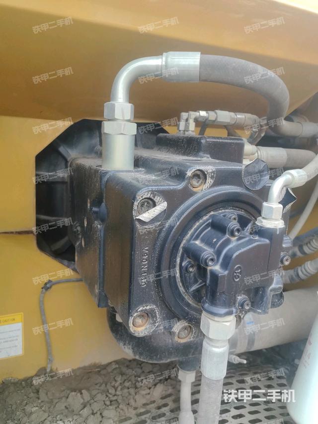 液壓泵斜45?左（大件艙室）