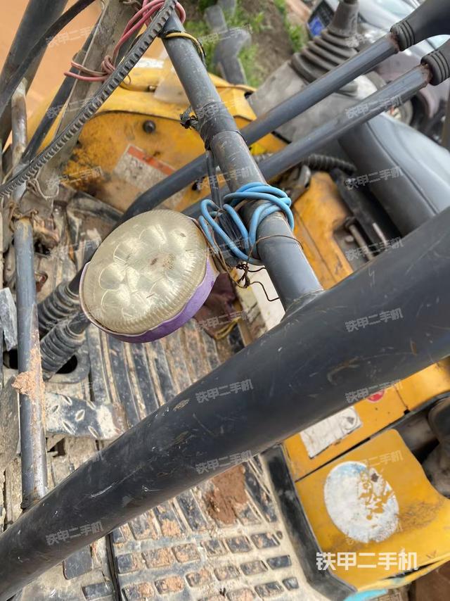 后窗玻璃角標(biāo)（駕駛室部分）