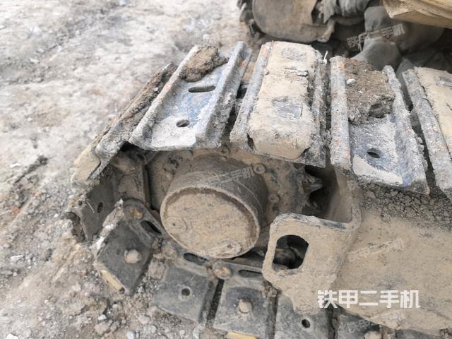 右驅(qū)動(dòng)輪（行走機(jī)構(gòu)）