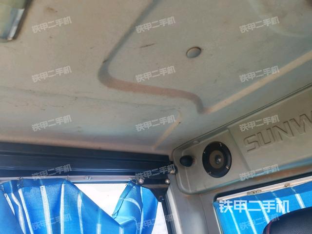 座椅后部（驾驶室部分）