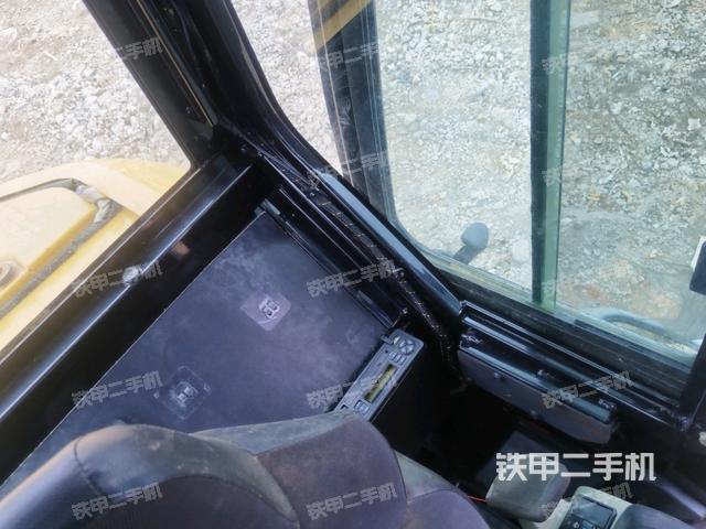 座椅后部（駕駛室部分）