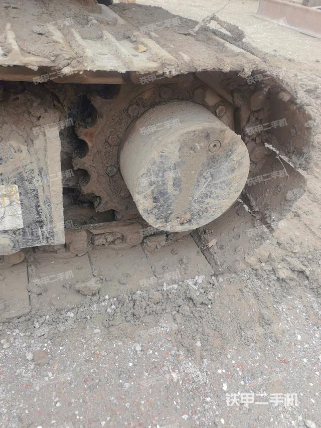 左驅(qū)動(dòng)輪（行走機(jī)構(gòu)）