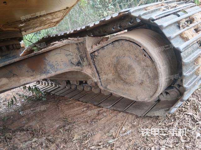 右側(cè)行走馬達(dá)蓋板(行走機(jī)構(gòu)) 右側(cè)行走馬達(dá)蓋板(行走機(jī)構(gòu))