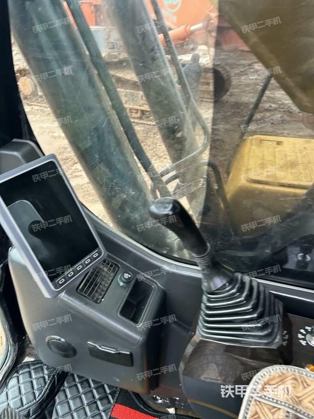 座椅后部（駕駛室部分）