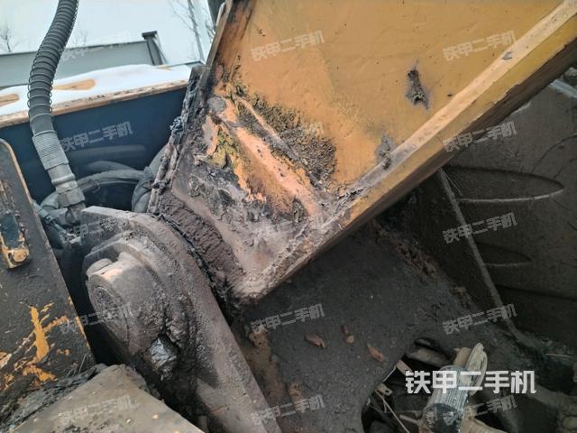 大臂根部?斜視(工作和回轉(zhuǎn)裝置) 大臂根部?斜視(工作和回轉(zhuǎn)裝置)