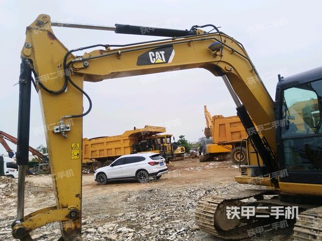 小臂整體右前（工作和回轉(zhuǎn)裝置）